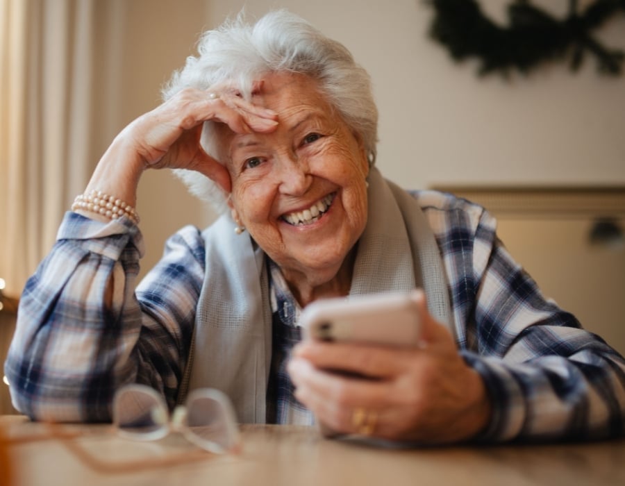 Mary stays connected through her whole care journey with nanaCONNECT.